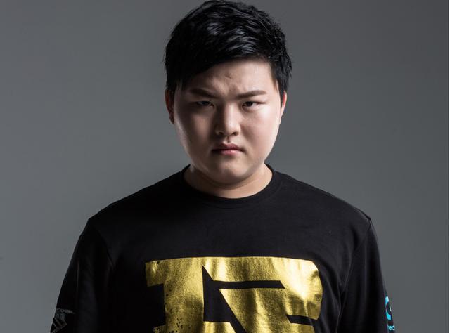 鄂门前两米 鄂门前两米